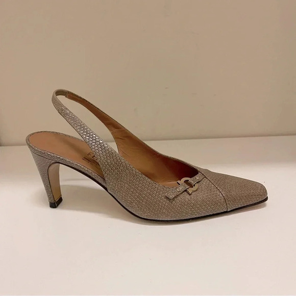 FERRAGAMO Women’s Heeled Sling Back with Gancini VINTAGE kitten heels designer - Picture 1 of 12